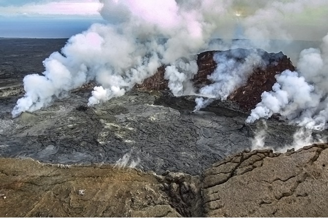 噴火と溶岩流 ハワイ州観光局公式ラーニングサイト